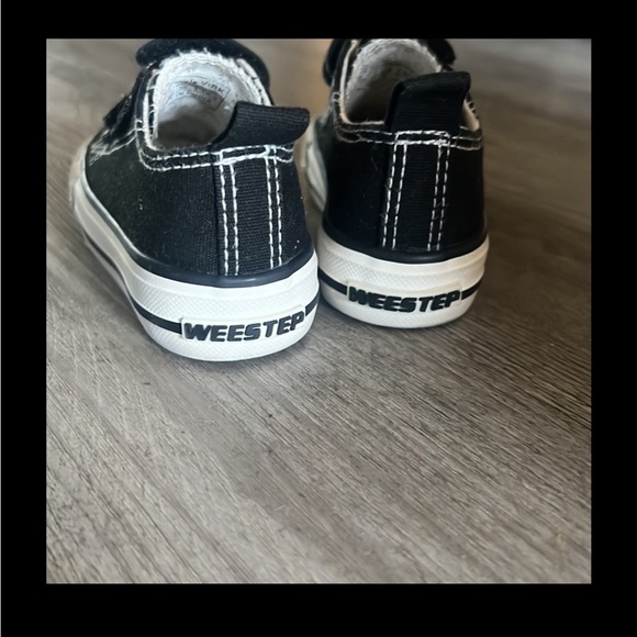 WeeStep toddler shoes, EUC - Picture 5 of 5